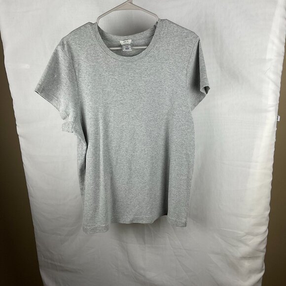 Old Navy T-shirt - Picture 3 of 7